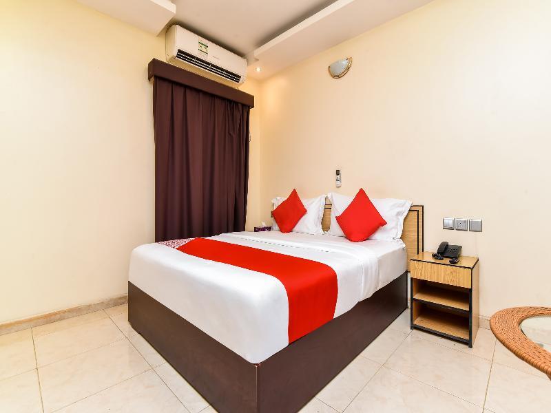 Oyo 181 Royal Plaza Residence Ras al-Khaimah Esterno foto