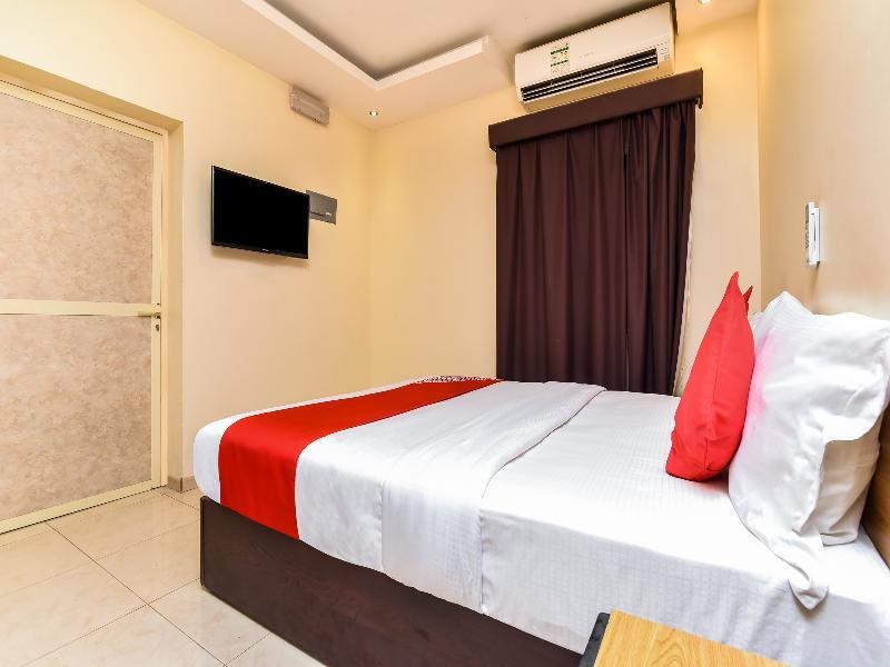Oyo 181 Royal Plaza Residence Ras al-Khaimah Esterno foto