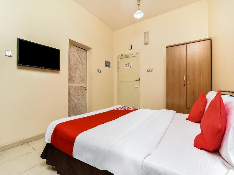 Oyo 181 Royal Plaza Residence Ras al-Khaimah Esterno foto